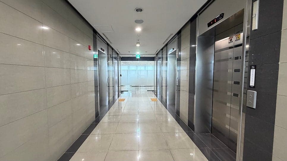잠실역 한국루터회관 18,19층 | 전용 452평 오피스 사진 3