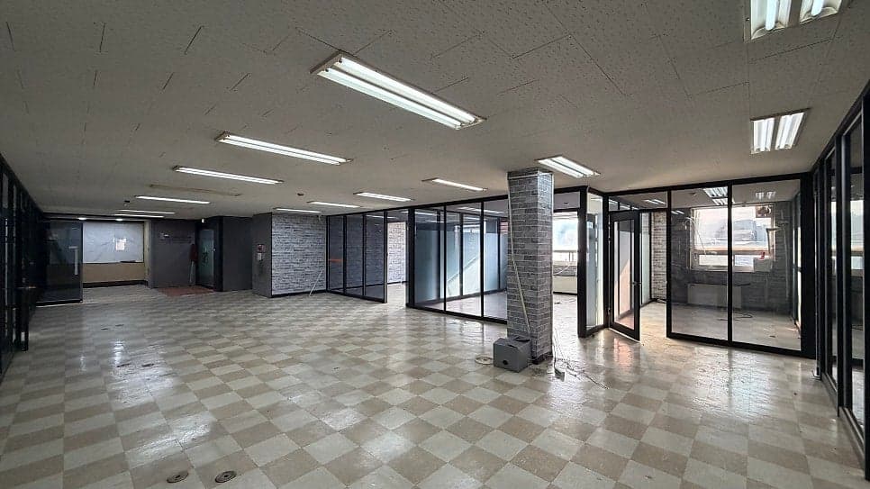 언주역 삼정빌딩 5층 | 전용 100평 인테리어 오피스 사진 2