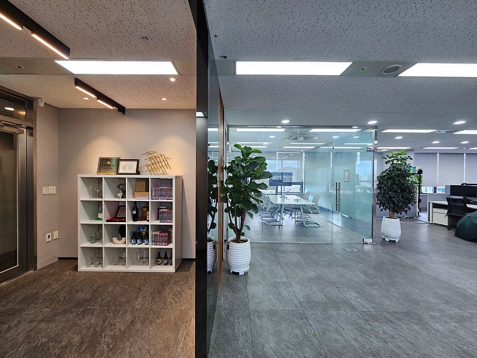 신사역 신사힐빌딩 12층 | 전용 73평 인테리어 오피스 사진 2