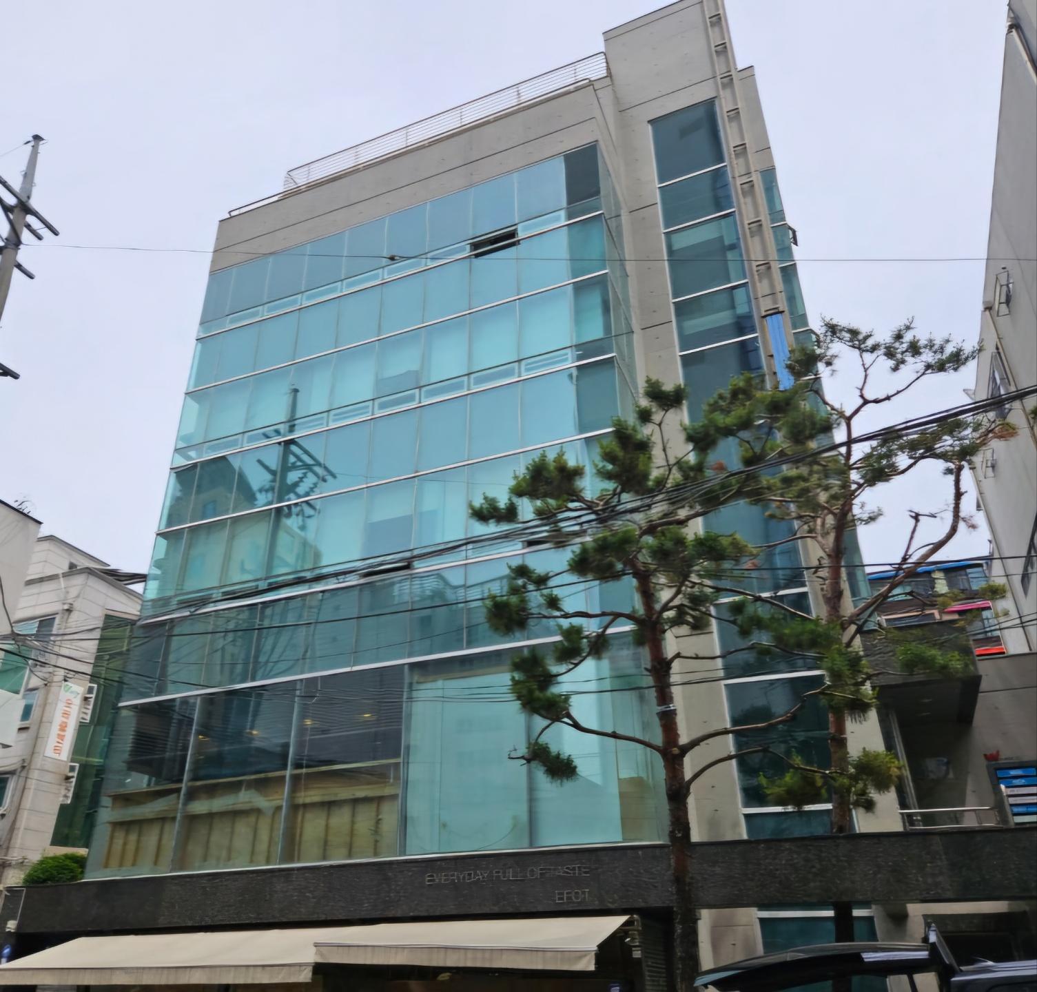 윙갤러리빌딩 외관
