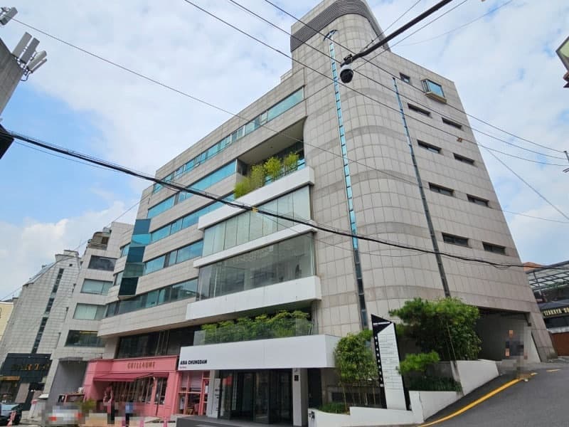 아시아청담부띠끄 (구,인성빌딩) 외관
